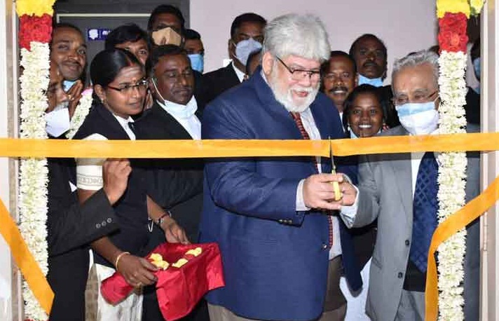 சட்ட நூலகத்தை நீதிபதி சஞ்ஜிப் பானர்ஜி ரிப்பன் வெட்டி திறப்பு