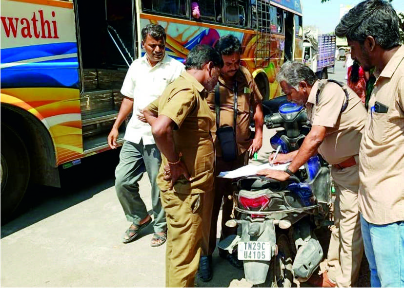 பயணிகளிடம் கூடுதல் கட்டண வசூலித்த பேருந்துக்கு ரூ.10 ஆயிரம் அபராதம்..!