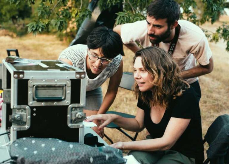 Erica Lust Films company has a 30-minute 'self-pleasure' break during company work! A separate 'self-pleasure' room!