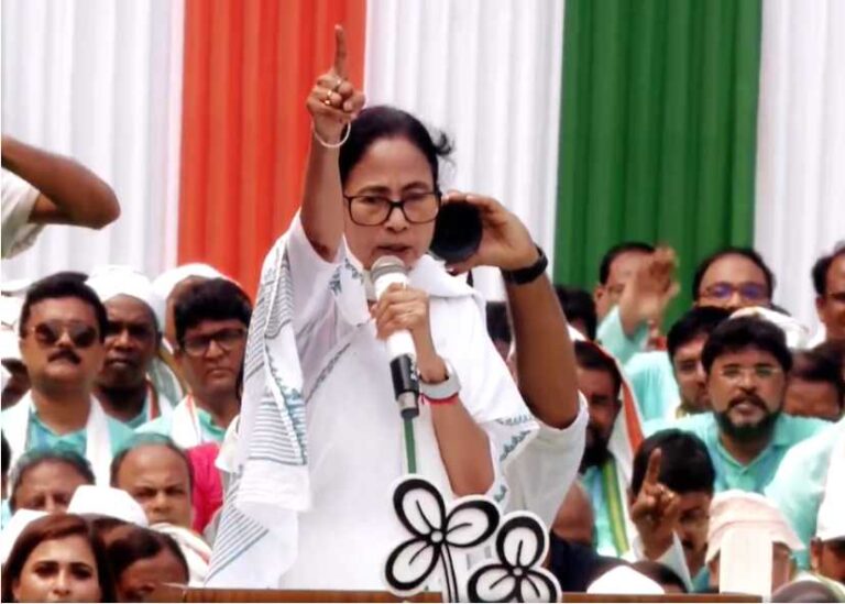 Mamata Banerjee Modi couldn't even take Pakistan-occupied Kashmir..!