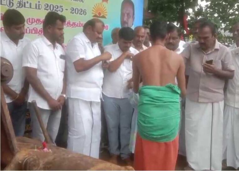 க. ஈஸ்வரசாமி ஆவலாப்பம்பட்டி முதல் ஜோத்தம்பட்டி வரை தார் சாலை அமைக்க பூமி பூஜை