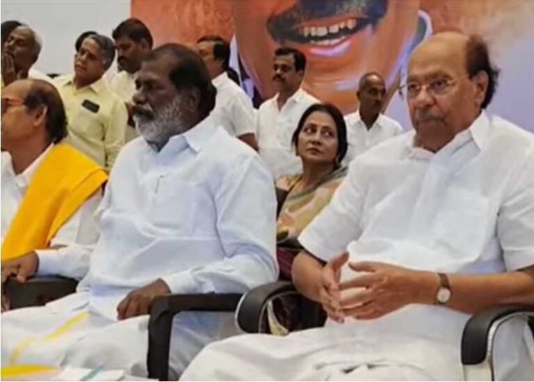 பாமக செயற்குழு கூட்டத்தில் ராமதாஸ் மகள் காந்திமதி..!