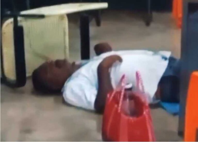 மதுபோதையில் வகுப்பறையில் மட்டையான ஆசிரியர்..! சமூக வலைதளங்களில் வைரலாகும் வீடியோ