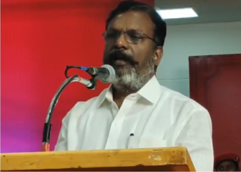 Thirumavalavan Garbage collectors should not be given permanent jobs..!