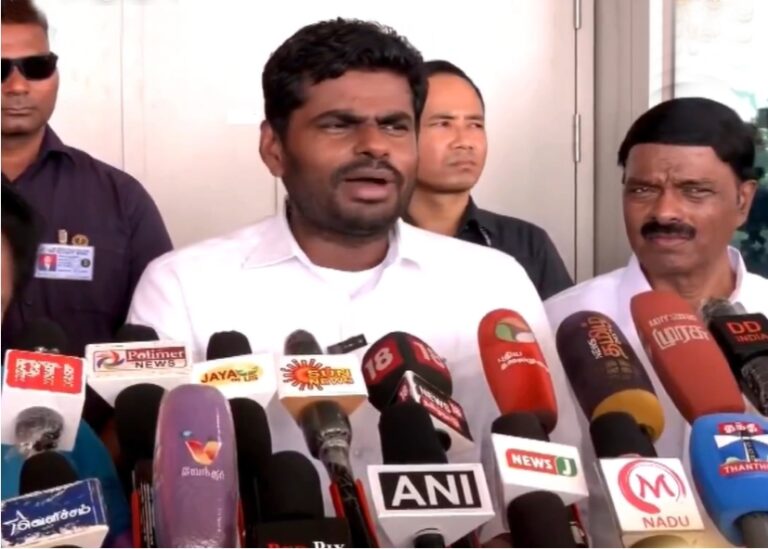 அண்ணாமலை காட்டம் விஜய் 51 வயதில் ஒரு பூமர் மாதிரி பேசுகிறார்..!