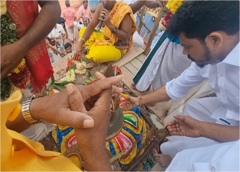 அருள்மிகு கோதண்டராமர் கோவிலுக்கு நூற்றாண்டுகள் கழித்து நடைபெற்ற மகா கும்பாபிஷேக திருவிழா..!!