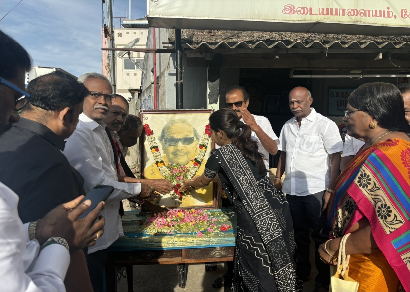 முத்தமிழறிஞர் கலைஞரின் 7 ஆம் ஆண்டு நினைவுநாளை முன்னிட்டு வைஷ்ணவி மலர் தூவி அஞ்சலி!!