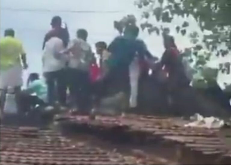 காவல்துறை கட்டுப்பாடுகளை காற்றில் பறக்கவிட்ட தவெக தொண்டர்கள்..!