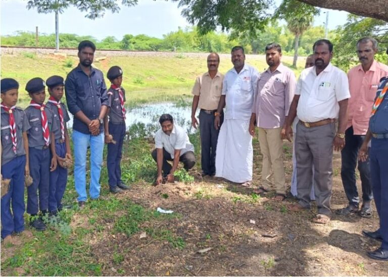 மணலி அரசு உயர்நிலைப்பள்ளி சாரணர் இயக்கம் சார்பாக பனை நடும் விழா!!