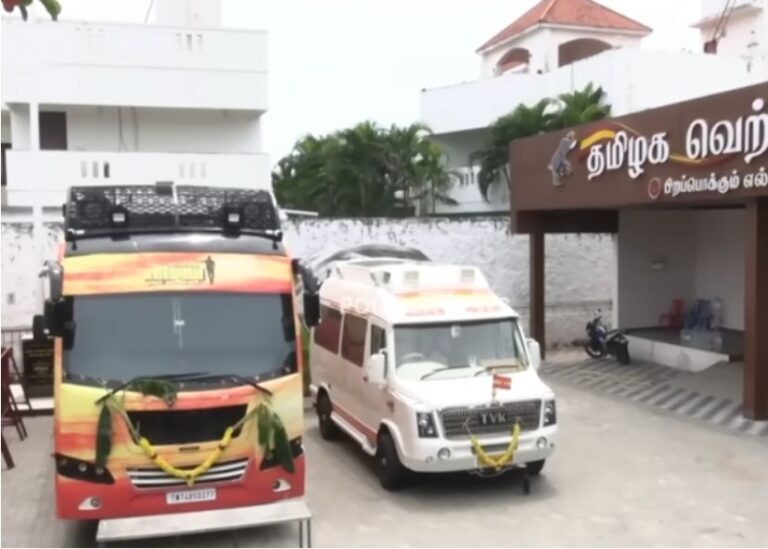 41 பேரை புதைத்த இடத்தில் ஈரமும் காயவில்லை!! விஜய் ஆயுத பூஜை கொண்டாட்டம்!!