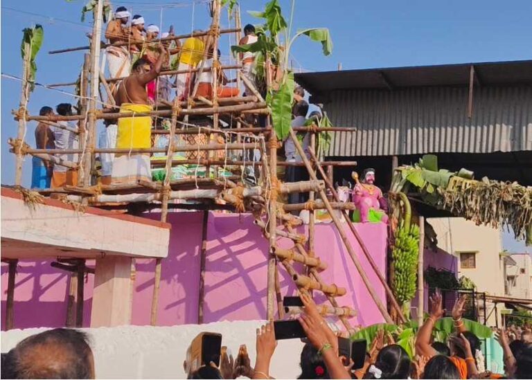 பொள்ளாச்சியில் பரிவார தெய்வங்களுக்கு அஷ்டபந்தன மகா கும்பாபிஷேகம்