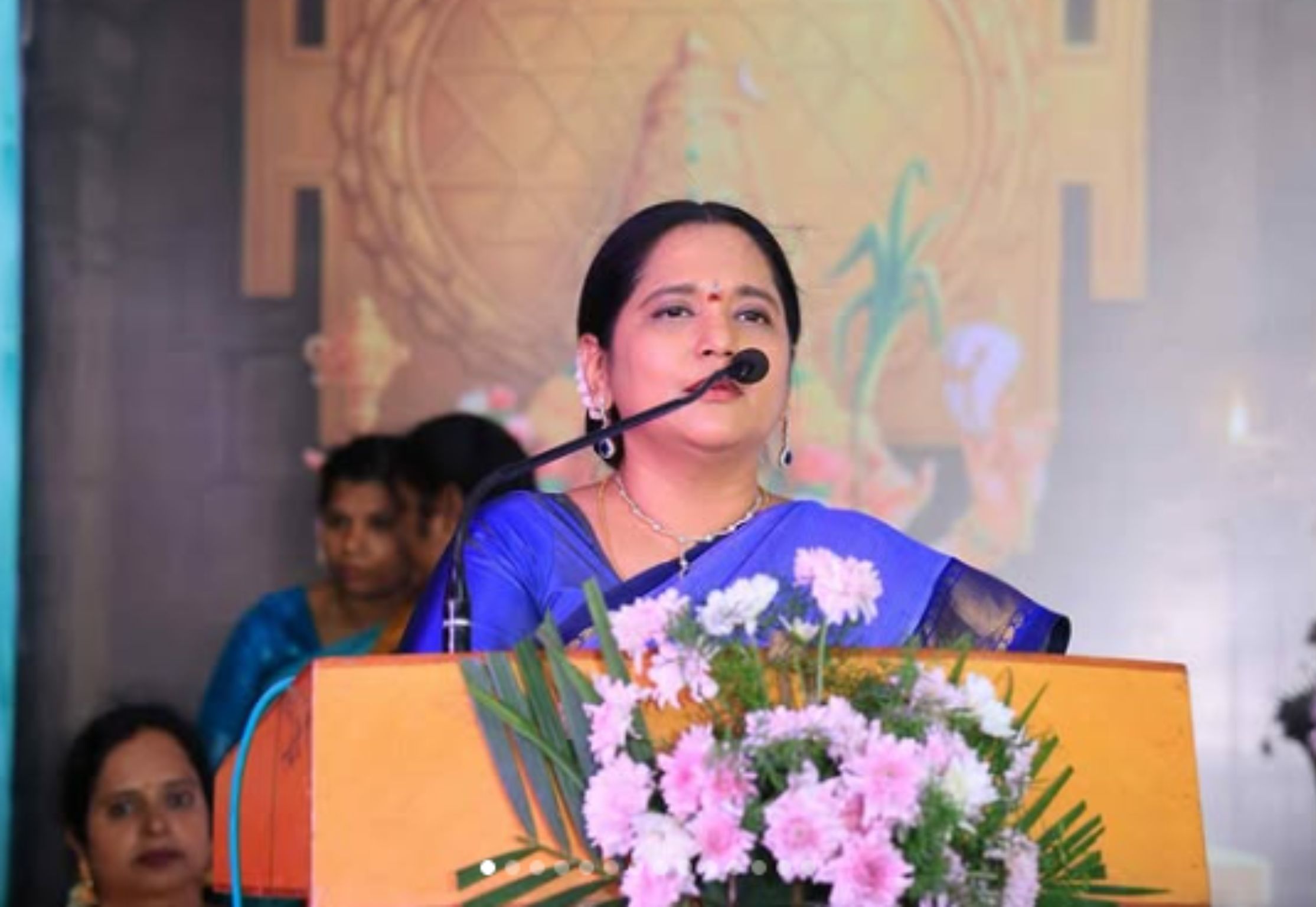 வினோதினி வைத்தியநாதன் தமிழ்நாடு அறிவார்ந்த சமூகம் என்பதெல்லாம் 70-80-களோடு முடிந்துவிட்டது!!