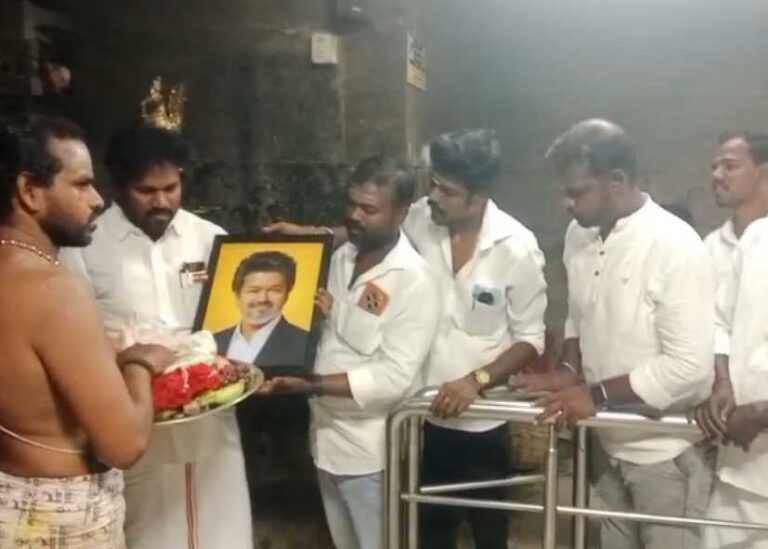 ஜோசப் விஜய்யின் பிறந்தநாளை முன்னிட்டு பிறவி மருந்தீஸ்வரர் ஆலயத்தில் சிறப்பு அபிஷேகம்!!