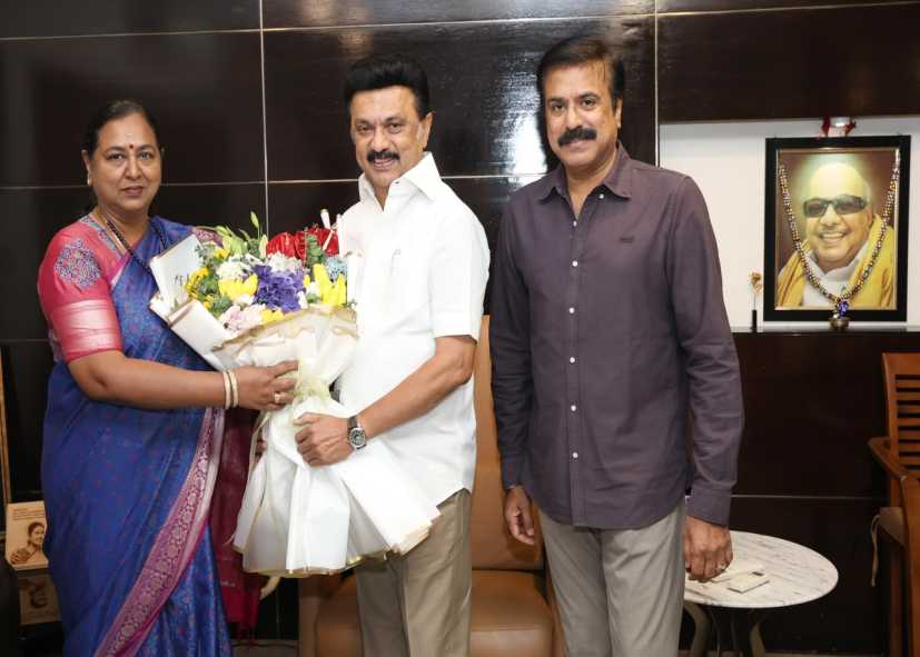 திமுக தலைவர் மு.க. ஸ்டாலினை திடீரென சந்தித்த பிரேமலதா விஜயகாந்த்!!