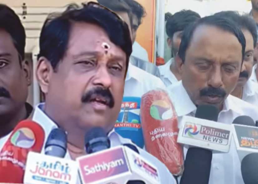 நயினார் vs செங்கோட்டையன் அரசியல விட்டு போறேன்... அமைச்சர் பதவிய விட்டு போக தயாரா..