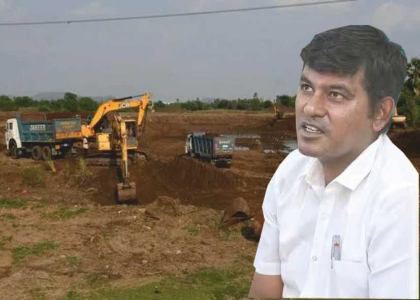 லாரிக்கு தகுதிச் சான்றிதழ் வழங்க ரூ.5,800 லஞ்சம் வாங்கிய வாகன ஆய்வாளர் கைது!!