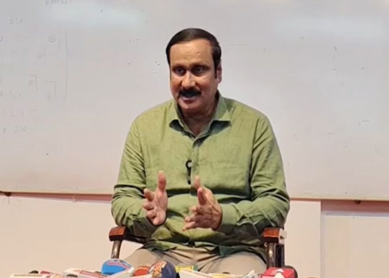 அன்புமணி கோரிக்கை 16 வயதுக்குட்பட்டோர் சமூக ஊடகங்களைப் பயன்படுத்த தடை வேண்டும்!!