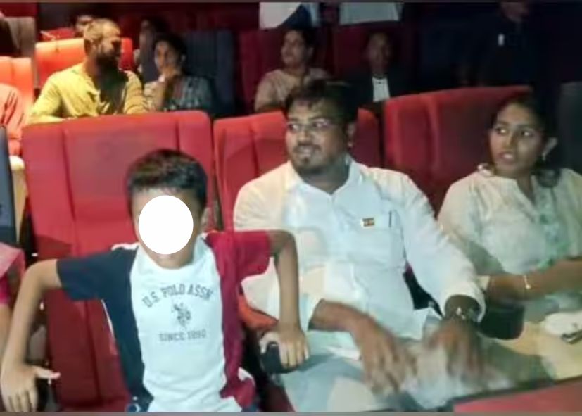 ஜெகன் சினிமா ஹாலில் மீது நடவடிக்கை எடுப்பது எப்போது..!