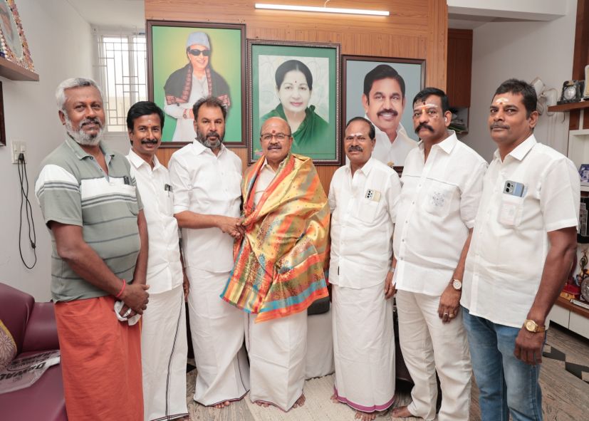 பொள்ளாச்சி V. ஜெயராமன் அவர்களிடம் ஆசிபெற்ற உடுமலை மு. இளஞ்செழியன்!!