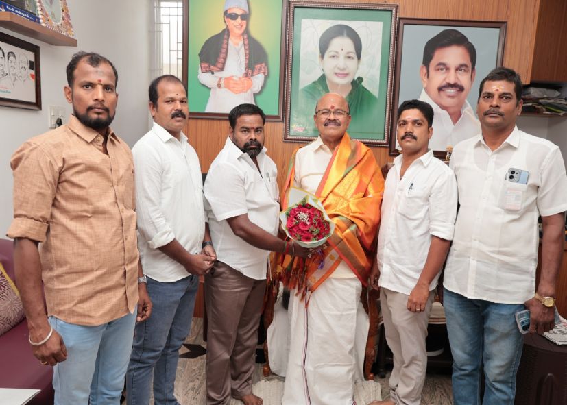 பொள்ளாச்சி V. ஜெயராமன் அவர்களை டெல்டா D. சுரேஷ் தென்னம்பிரியர் மரியாதை நிமித்தமாக சந்திப்பு