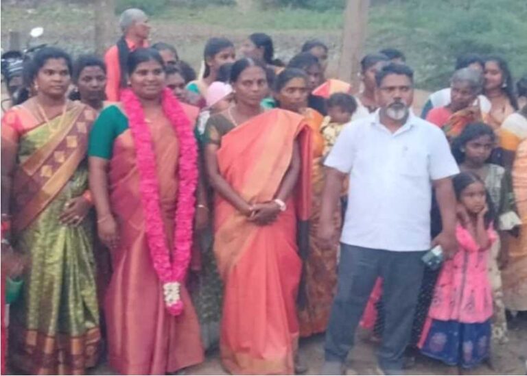 குரூப்-1 தேர்வில் வெற்றி..!! வேலைவாய்ப்பு துறை அலுவலராக பதவியேற்க்கும் முதல் பழங்குடி பெண்!!